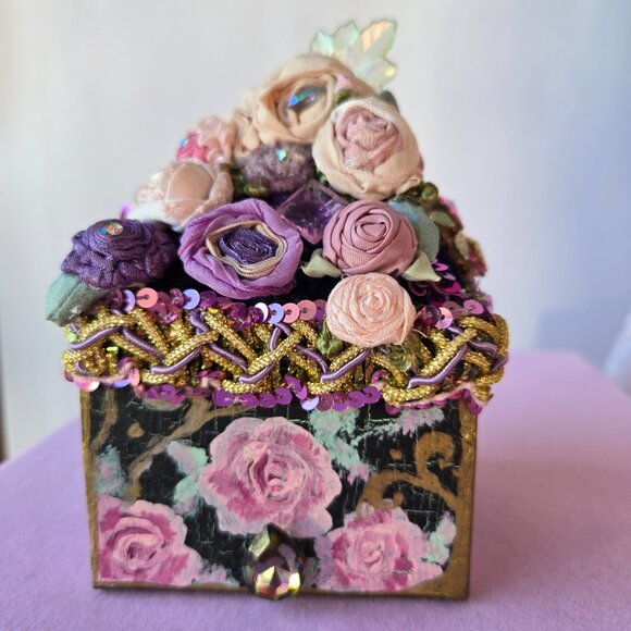 Handmade Decorative Victorian Style Flower Pin cushion - Picture 3 of 12